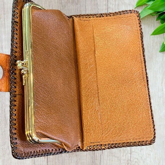 Vintage Brown Leather Hand Tooled Floral Pattern Wallet Organizer WPM - Picture 8 of 11
